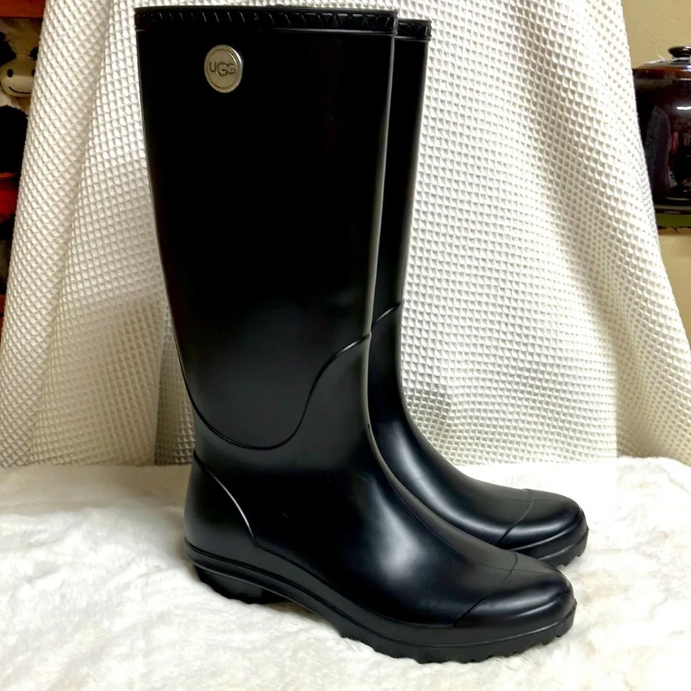 UGG Women’s Rain Boots - Picture 1 of 9